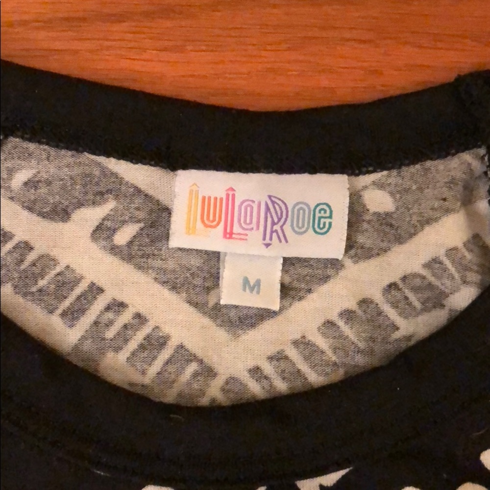 LuLaRoe Randy Tee - Picture 2 of 3